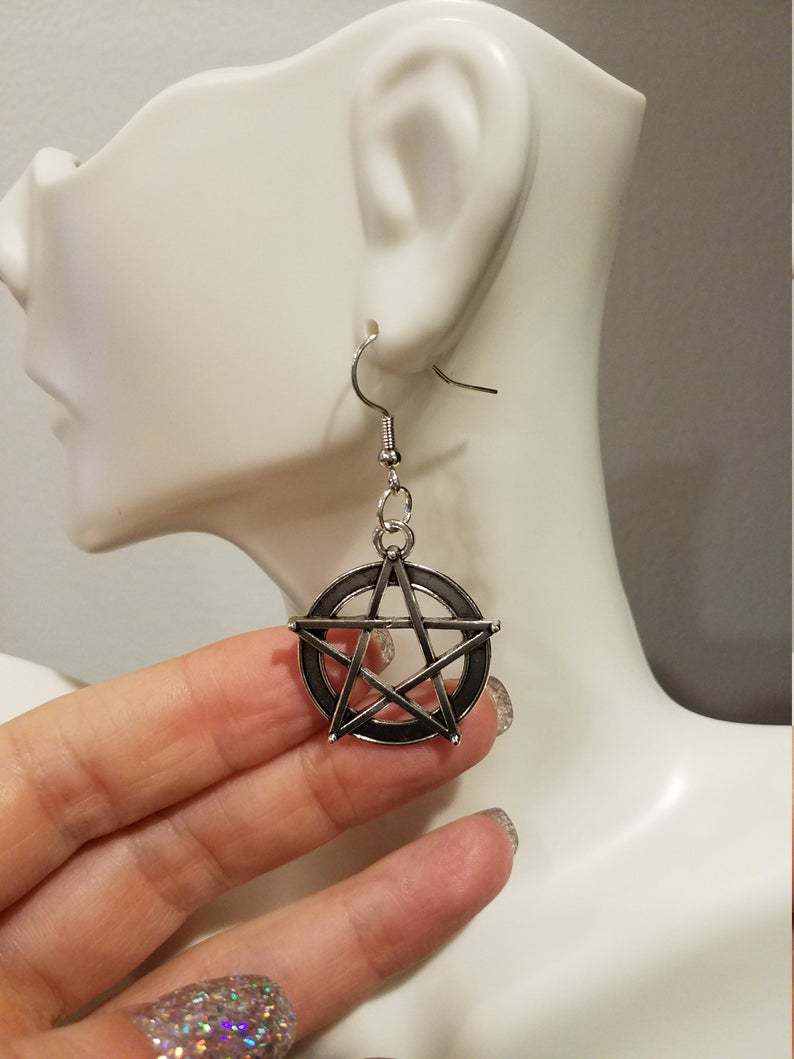 Female Fashion Five Pointed Star Gothic Earrings